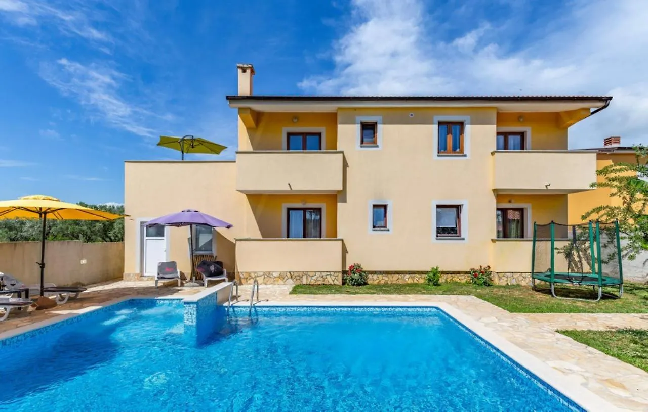 Villa Stinjan Pula 0*,  Croatia